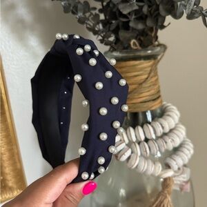 Elegant Pearl-Studded Navy Headband